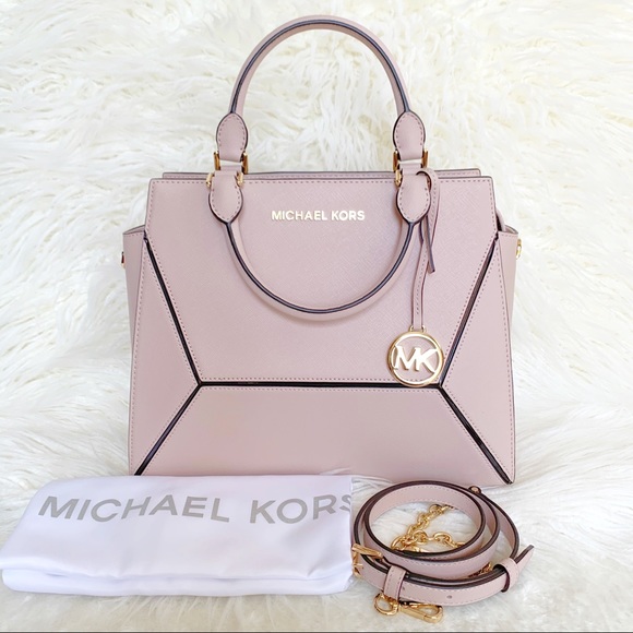 Michael Kors Handbags - ⭐️TODAY ONLY⭐️ NWT Michael Kors Prism Satchel